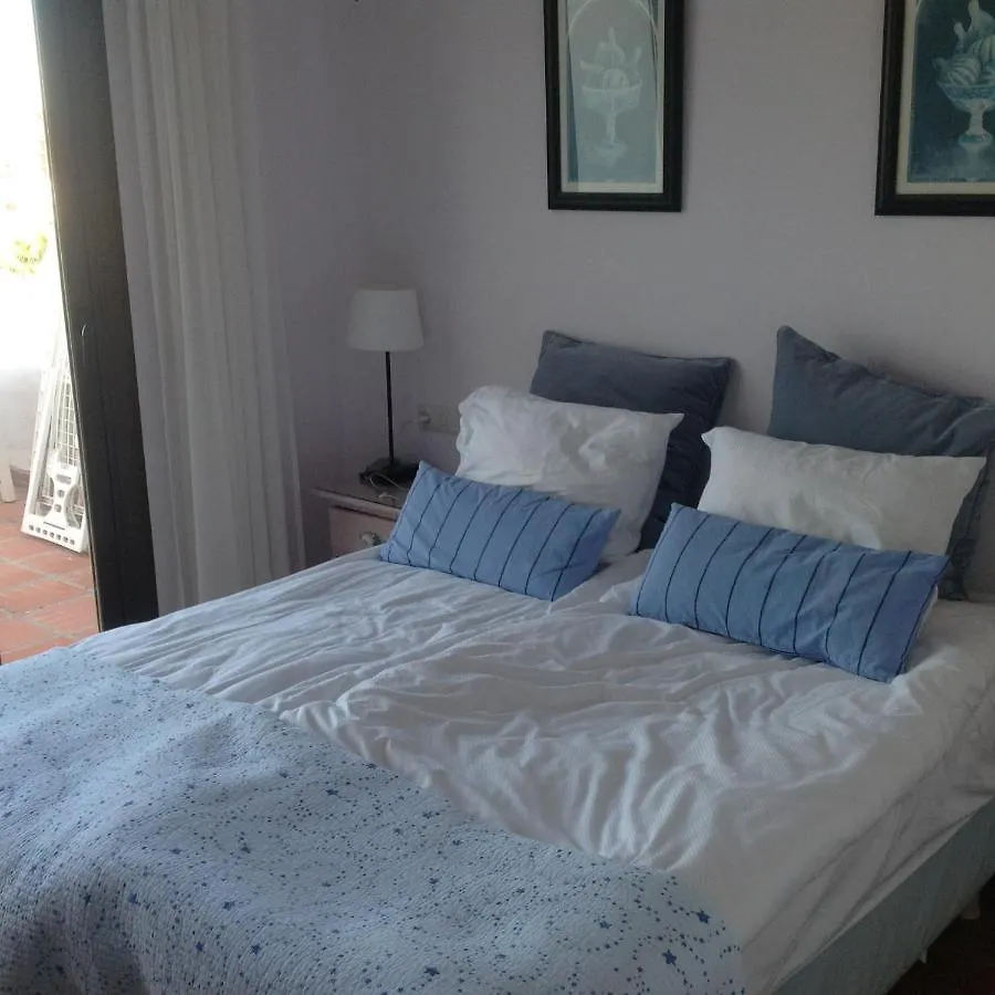 아파트 Pueblo Evita. Stunning Sea And Mountain Views, Close To Amneties. 베날마데나코스타