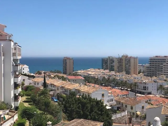 Pueblo Evita. Stunning Sea And Mountain Views, Close To Amneties. Benalmadena Apartment